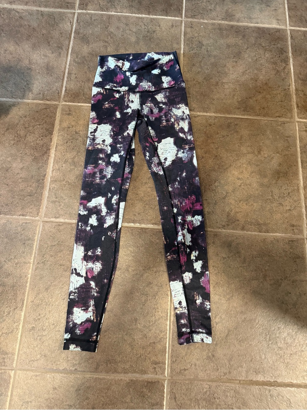 Lululemon Printed High-Waist Leggings in Black & Purple